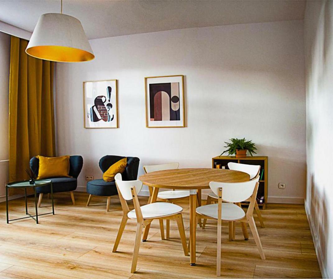 Centrally Located Island Apartment กดัญสก์ ภายนอก รูปภาพ